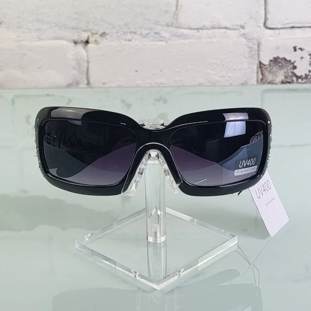 NWT DESIGNER INSPIRED WOMEN'S RHINESTONE ACCENT SUNGLASSES (2 for $25)